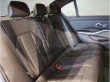【エアバック】BMWのエアバックやその他の安全装備は、互いに補完しあう事で徹底した安全性を貫きます。万一の事故の際にそれぞれ最適な保護を提供してくれます!