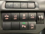【運転席インパネスイッチ】安全装置関係のスイッチも操作しやすい位置に配置されています。