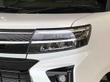 ☆オートライト機能☆車外の明るさに応じて自動的にヘッドランプを点灯・消灯。夕暮れ時やトンネルなどで役立ちます!