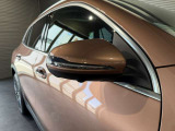 メルセデスの認定中古車「サーティファイドカー」には、最大100項目にも及ぶ点検・整備項目が設定されています>