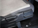 ◆シートハイトアジャスター◆運転席を上下に高さ調節ができます!運転ポジションを体格に合わせてシート調整できます。