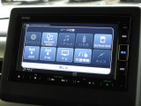 ナビゲーションは純正メモリーナビ(VXM-204VFi)を装着しております。AM、FM、CD、DVD再生、Bluetooth、音楽録音再生、フルセグTVがご使用いただけます。