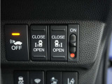 ◆両側電動スライドドア◆狭い駐車場でも乗り降りが楽々♪お子様が隣の車にドアを当ててしまう心配もございません!小さなお子様連れの方もこれで安心。