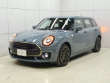 LEDヘッドライトは顔のキャラクターだけでなく、対向車からMINIが来た!と分かるようになっております。