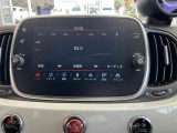 FM+AMチューナー付オーディオプレイヤーは7インチタッチパネルモニター付Uconnect。スマートフォンの様々な機能がお使いいただけます。