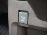 ◆12V電源ソケット◆スマートフォンの充電等にも便利な電源ソケット!使いやすい場所に装備されています。