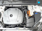 当店の認定中古車(VOLVO APPROVED CAR)はメーカー基準の車齢・走行に応じた内外装・機関の176項目もの項目に厳密な点検を実施。すべての基準を満たした自信を持ってお届けする中古車です。