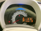 視認性の高いメーター類で、運転に必要な情報を的確に把握できます。運転状況が一目でわかり、安全運転に貢献します。デザインも洗練されています。