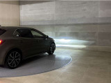 LEDヘッドランプです。十分な明るさを保ちつつも消費電力が少なく、バルブ寿命も長いのが特徴です。瞬時にMAXの光量を発揮するのもLEDならではです。