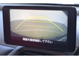 バックカメラが装備されており、後方の安全確認はもちろんのこと狭い場所での駐車や雨の日・夜間など視界の悪いコンディションでのストレスの軽減にもなります!