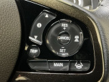 【アダプティブ・クルーズ・コントロール】予め設定した車速内でクルマが自動的に加減速。 前走車との適切な車間距離を維持しながら追従走行し、高速道路でのドライバーの疲労を軽減してくれる嬉しい機能付♪