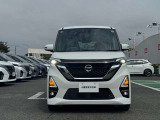 お支払い総額は県内登録・店頭納車にての表示をさせて頂いております。登録のご住所によって県外登録費用が必要となりますし、ご依頼によっては別途陸送費用が必要となる事も御座います。