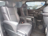 ゆとりある広々とした車内空間に上質なシートで、快適なドライブが楽しめます!