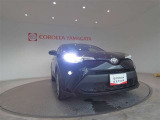 LEDヘッドライトです。デザイン性がよくとても明るいので、夜間の走行や悪天候でも安心です。しかも長寿命!