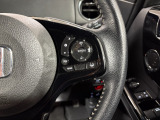 Hondaセンシングの機能のひとつ、アダプティブクルーズコントロール付!アクセルから足を離しても設定したスピードと前車との車間を保ち走行してくれます!車線維持もアシスト☆高速道路で疲労軽減ですね☆