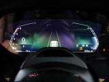 フル液晶を採用したメーターパネル。運転状況やお好みにより3種類のスタイルから表示を選べます。