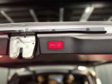 電動リアゲート付でお荷物の積み込み・取り出しが楽々にできます。