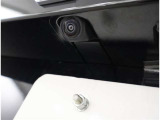 バックカメラが付いているので後方確認が非常にしやすいです。今や運転初心者も熟練者も必須装備!ついていて損はないですね♪