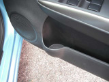 運転席側ドリンクホルダー画像です。