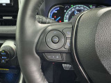 ステアリングスイッチ装備!運転しながら手元でオーディオの操作などができます。
