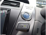 自社工場を3拠点完備しております。重整備やカスタムを始め、ご購入後のお車のメンテナンスも弊社にお任せください。
