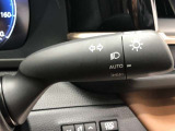 ライトスイッチです。「AUTO」にすると外の明るさに応じてスモールライト・ヘッドライトが自動でON・OFFします。夕暮れ時や屋内駐車場、トンネルなどに便利です。