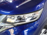 ディスチャージヘッドライト(HID)と同等の明るさで、夜道や雨天走行が明るく視界良好!!