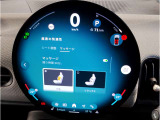 シフトレバー周辺に搭載されたiDrive(ナビのコントローラー)はドライバーの運転姿勢を崩さず、直感的に操作が可能で御座います