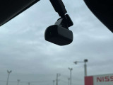 もし事故に遭遇してしまったら、あおり運転の被害にあったら・・不安ですよね、そこで運転中の映像と音を記録するドライブレコーダーです!万が一の備えに☆勿論、ドライブの思い出にも大活躍♪