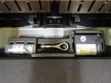 タイヤパンク修理キットが装備されております!