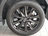 純正225/55R19インチアルミホイール付きで見た目もグッドデザイン!