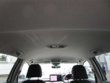 天井の内張も綺麗な状態が保たれております。禁煙車ですのでヤニの汚れや使用によるキズや汚れもございません!