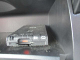 ETC。高速道路を利用する際、ノンストップで料金所を通過できます。別途セットアップ料金がかかります。