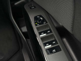 車両の詳細、ご質問につきましては、弊社営業スタッフまでお気軽にご連絡下さいませ。遠方のお客様には実車の詳細画像送信も承ります。お客様からのお問合せをお待ち致しております。