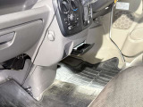 ☆車内の隅々まで徹底クリーニング!目に見えない汚れも落とします!除菌ウイルス除去・消臭でお子様にも安心!
