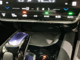 専門業者にて内外装のクリーニングを実施しております!