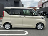 横から見てもスタイリッシュなデザイン、乗り降りもしやすいです。是非、ご試乗ください☆