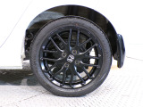 【純正アルミ】純正アルミ装備車です。走りもキビキビ見た目も格好良いです。見た目を重視する方には欲しい装備です!