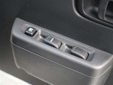 パワーウィンドウを装備しております!助手席ウィンドウの閉め忘れも運転席で解決できます♪
