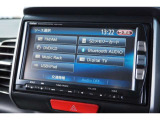【Bluetooth接続】車とスマートフォンをBluetoothで接続すれば、ケーブルなしで音楽再生やハンズフリー通話が可能です!