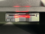 ETC車載器搭載で、高速道路の料金所をスムーズに通過できます。スマートインターチェンジでの利用も可能です。