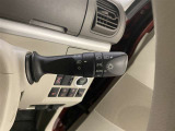 暗くなると自動でライトが点灯するオートライト装備。