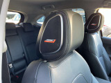 ヘッドレストにも、BOSEスピーカーがあり、より高い音質を楽しめます。