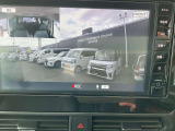 ニッサンオリジナルドライブレコーダー装備です。(フロント+車室内)車室内カメラは、駐車時の安心を高めるとともに、走行中の幅寄せや後方の撮影(リヤガラス越し)にも対応。
