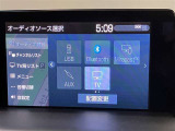 TVが見れるチューナーを装備しています。 新しい車でも付いていないことで、TVが見れない事も多々あるので要チェックです。