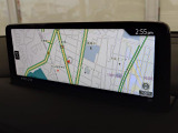 マツダコネクトの10.25インチワイドセンターディスプレイです。『Android Auto』『Apple CarPlay』や独自のコネクテッドサービスに対応したインターフェイスシステムです。