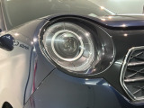 LEDヘッドライトは、点灯の瞬間から最大光量を発揮し、突然暗くなるトンネルなどでの安定感を高めます。