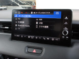 ナビゲーションはホンダコネクトディスプレイを装着しております。AM、FM、Bluetooth、フルセグTVがご使用いただけます。初めて訪れた場所でも道に迷わず安心ですね!