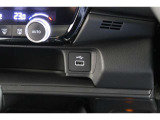 スマートフォンなどの音楽再生が可能なUSB接続ジャック装備車両です♪♪♪