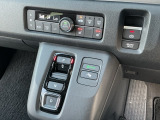 電子パーキング装着車!!ブレーキホールド機能付きで、信号待ちでも楽々です!!
